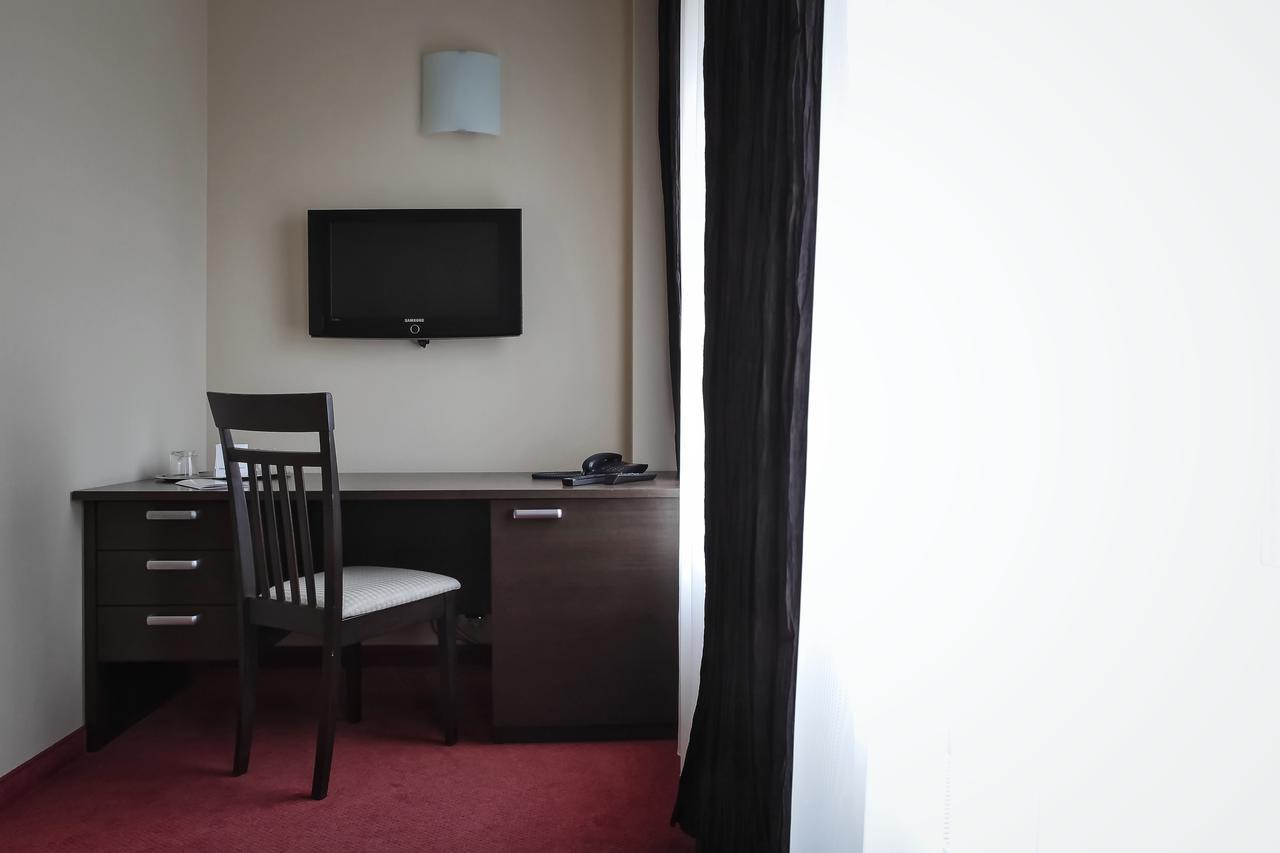 Hotel Palma Mazeikiai Bagian luar foto