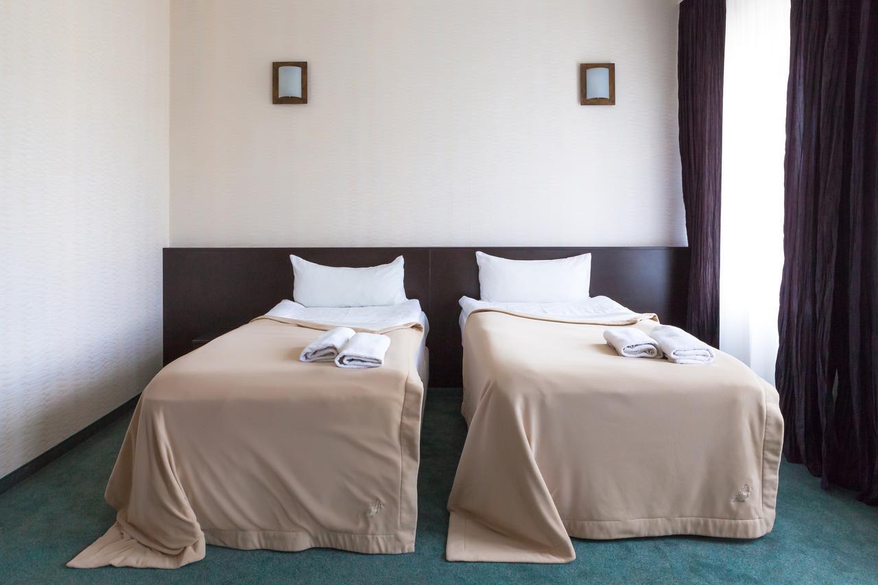 Hotel Palma Mazeikiai Bagian luar foto